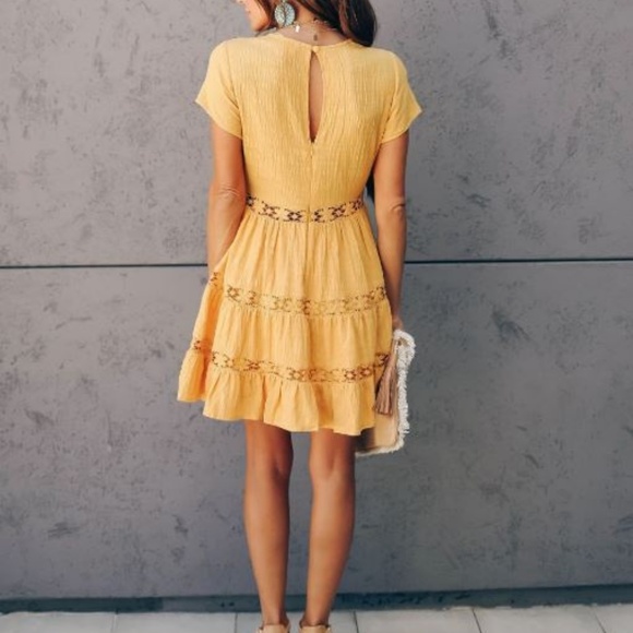 VICI WINNIE CROCHET TIERED BABYDOLL DRESS - Picture 4 of 7